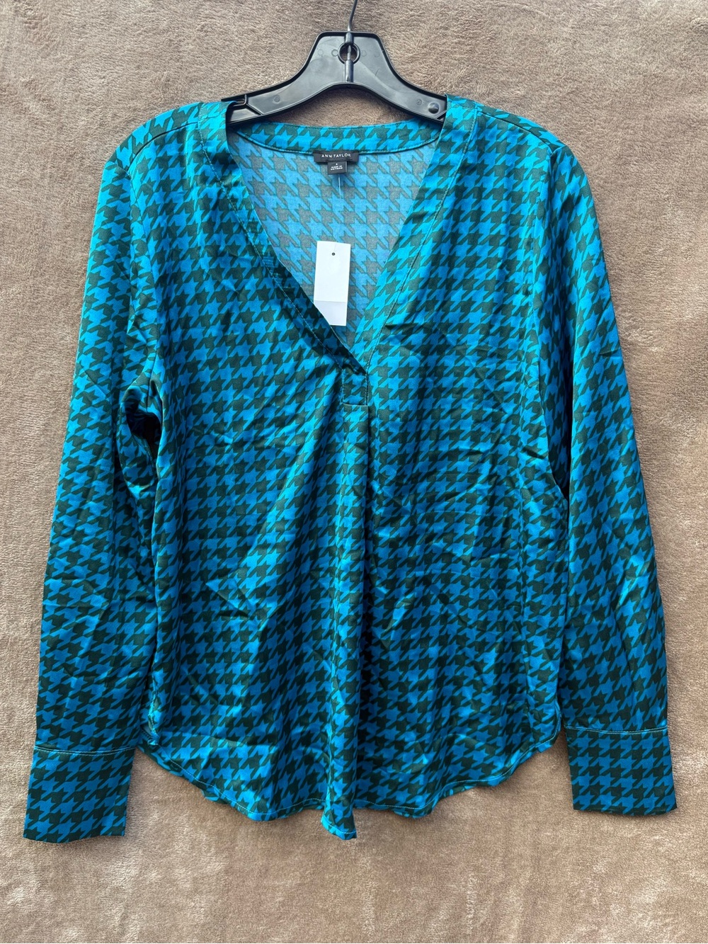 Ann Taylor Teal Houndstooth V-Neck Long-Sleeve Blouse